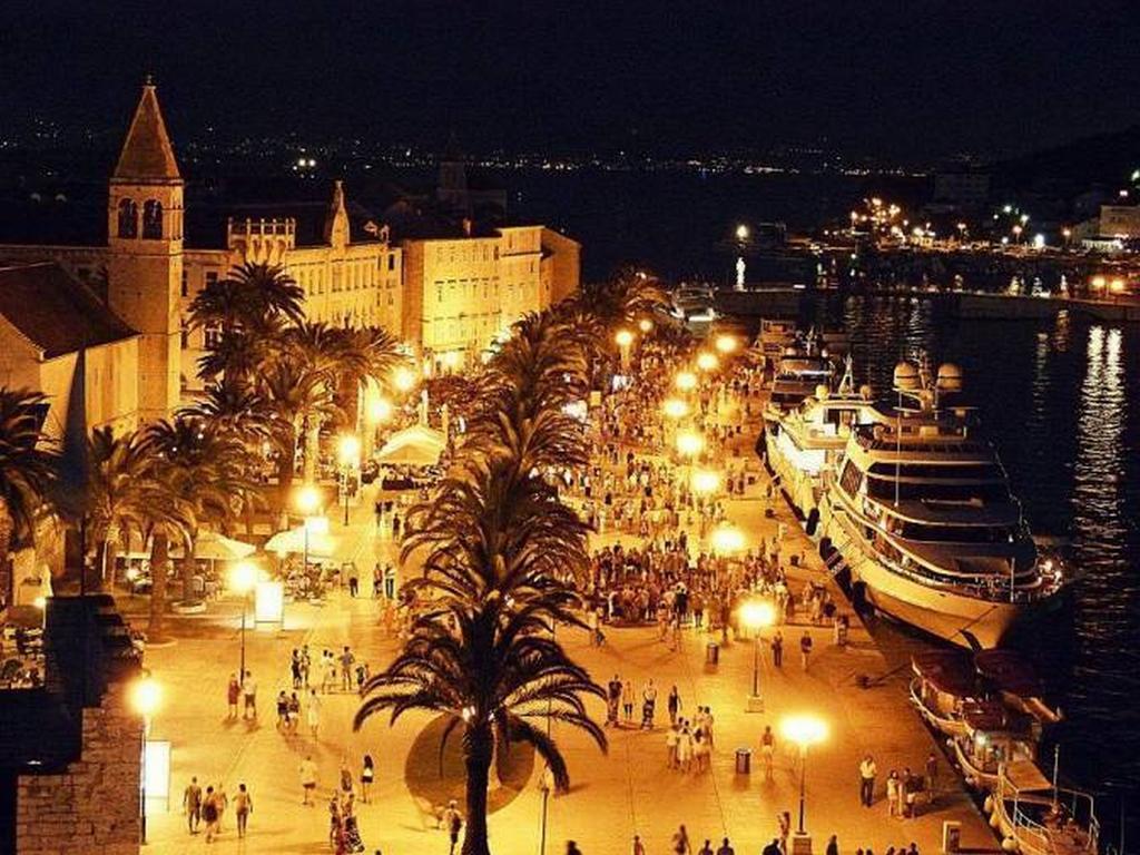 Apartments Belas Trogir Eksteriør billede